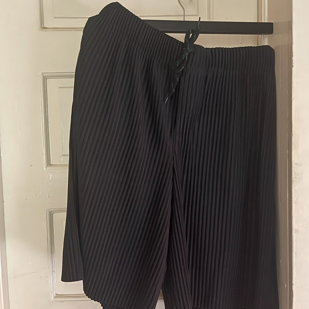 Issey Miyake Black Pleated Men's Shorts